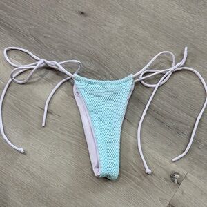 Andi Bagus Bikini Bottoms